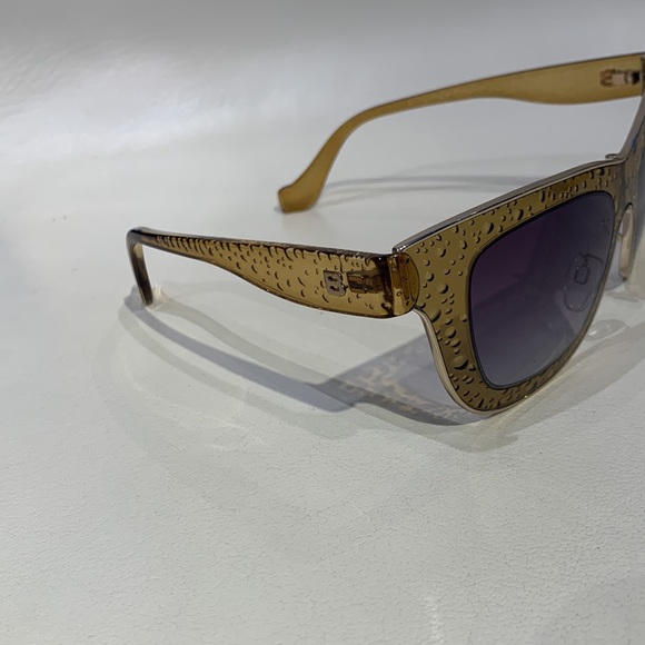New Women’s Balenciaga Sunglasses - Picture 5 of 14